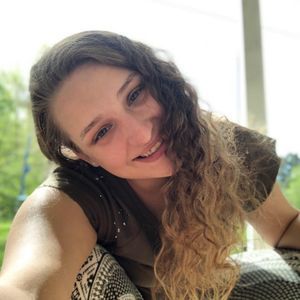 Meet your Posher, Thea